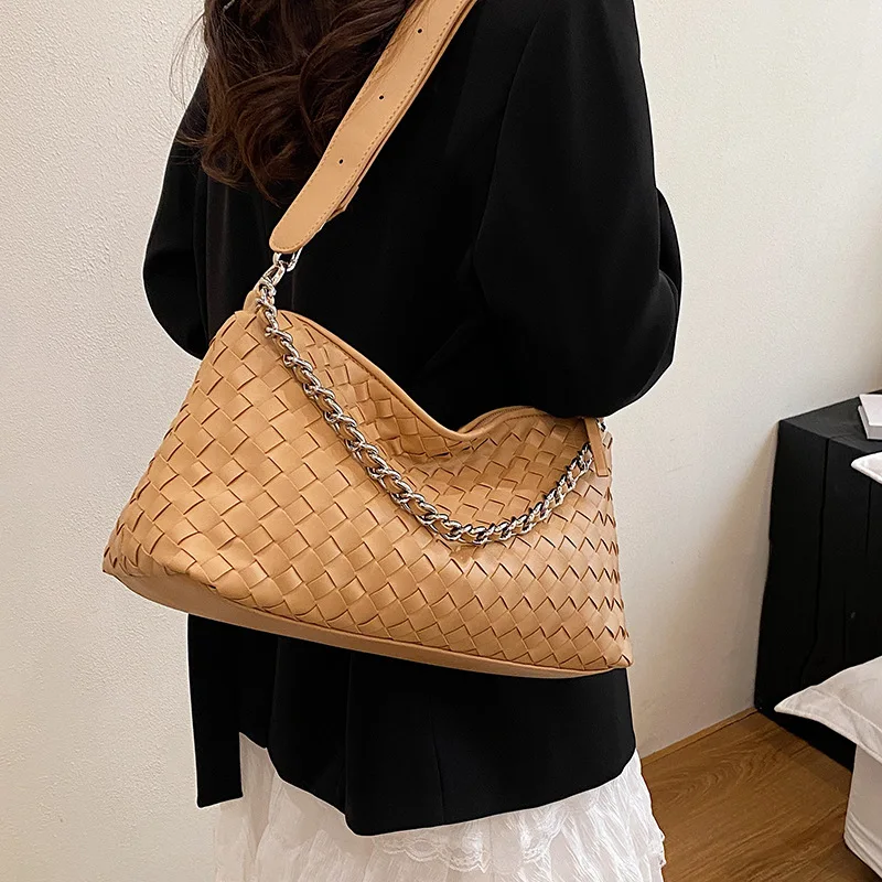 2025 صيف جديد - حقيبة منسوجة كبيرة للنساء - عبر الحدود الساخنة، رسول الكتف سلسلة المتخصصة