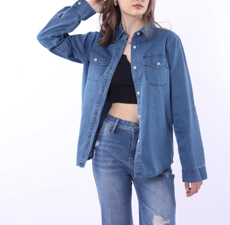 2026 موضة جديدة قميص دينيم المرأة ملابس علوية بأكمام طويلة للربيع التلبيب قميص دينيم المرأة بلوزة غير رسمية متعددة الاستخدامات