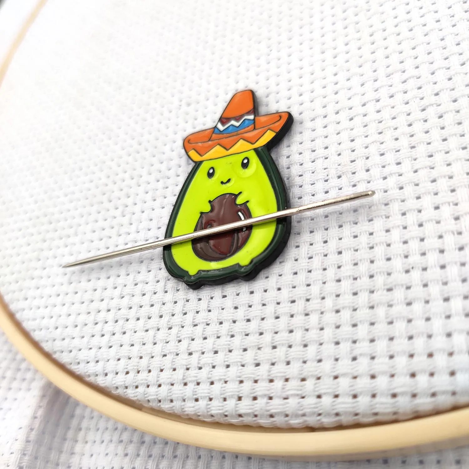 Magnetic Needle Minders for Cross Stitch Cute Avocado Sewing Magnet Needle Keeper Finder Embroidery Accessories Needle Nanny