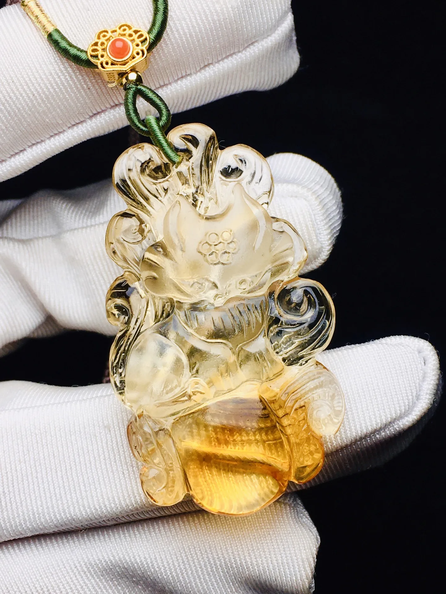 

Genuine Natural Yellow Citrine Quartz Pendant Women 46.27.10mm Fox Wealthy Rare Bead Necklace Jewelry AAAAA