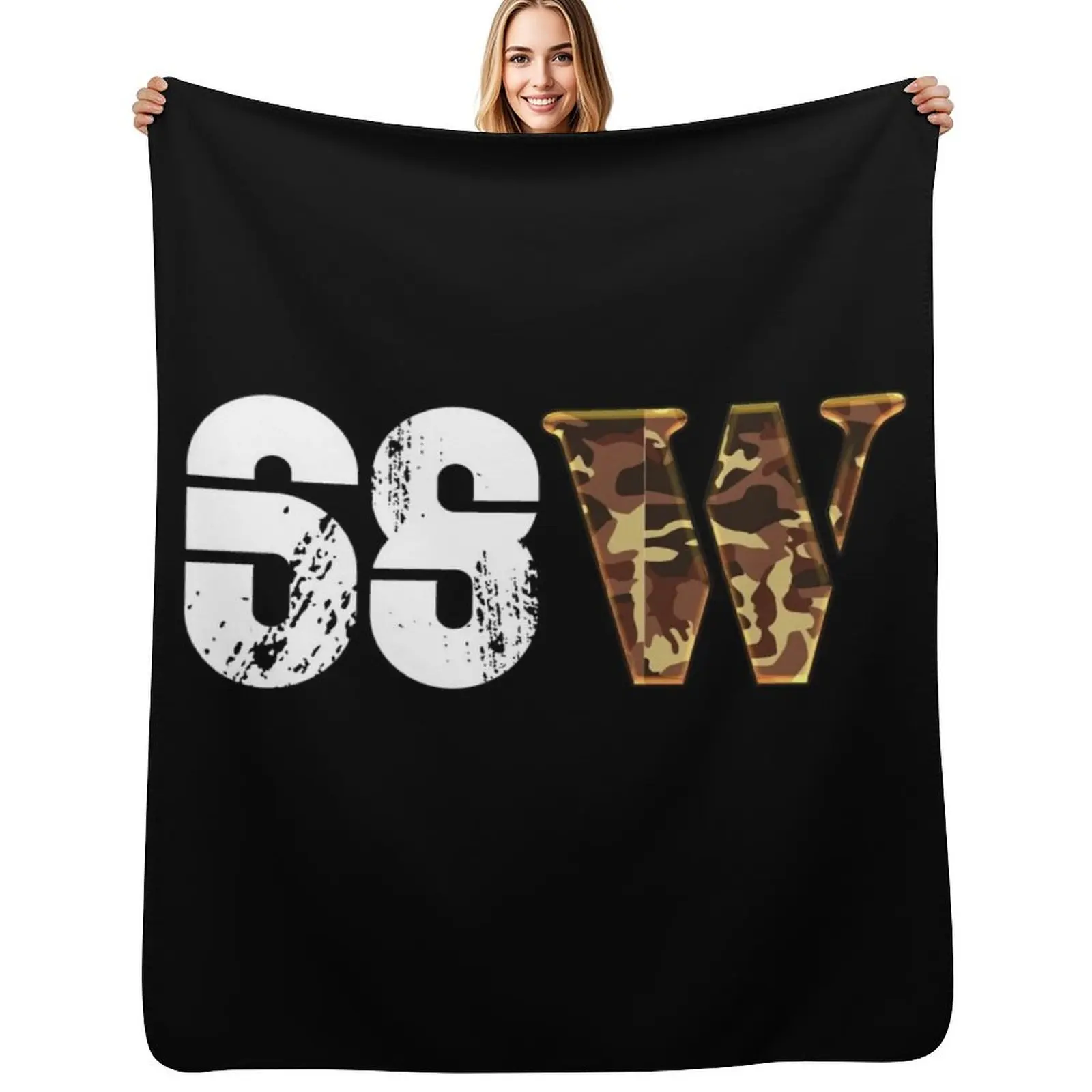 

68W Combat Medic U.S. Army Badge, Funny Military Doctor Nurse Gift Throw Blanket Cozy Light Blanket for Travel Camping Picnic