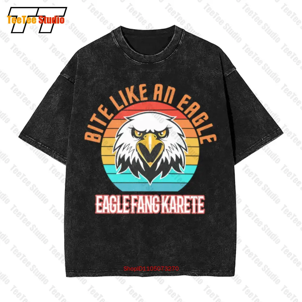 Eagle Fang Karate Bite Like An Eagle Vintage Vintage Übergroßes T-Shirt DSD0