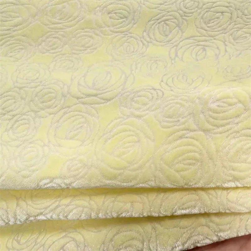 Light Yellow Rose Jacquard Silk Tattered Velvet Fabric Autumn Winter Fashion Designer Mulberry Silk Fabric 10momme 135 Wide Tull