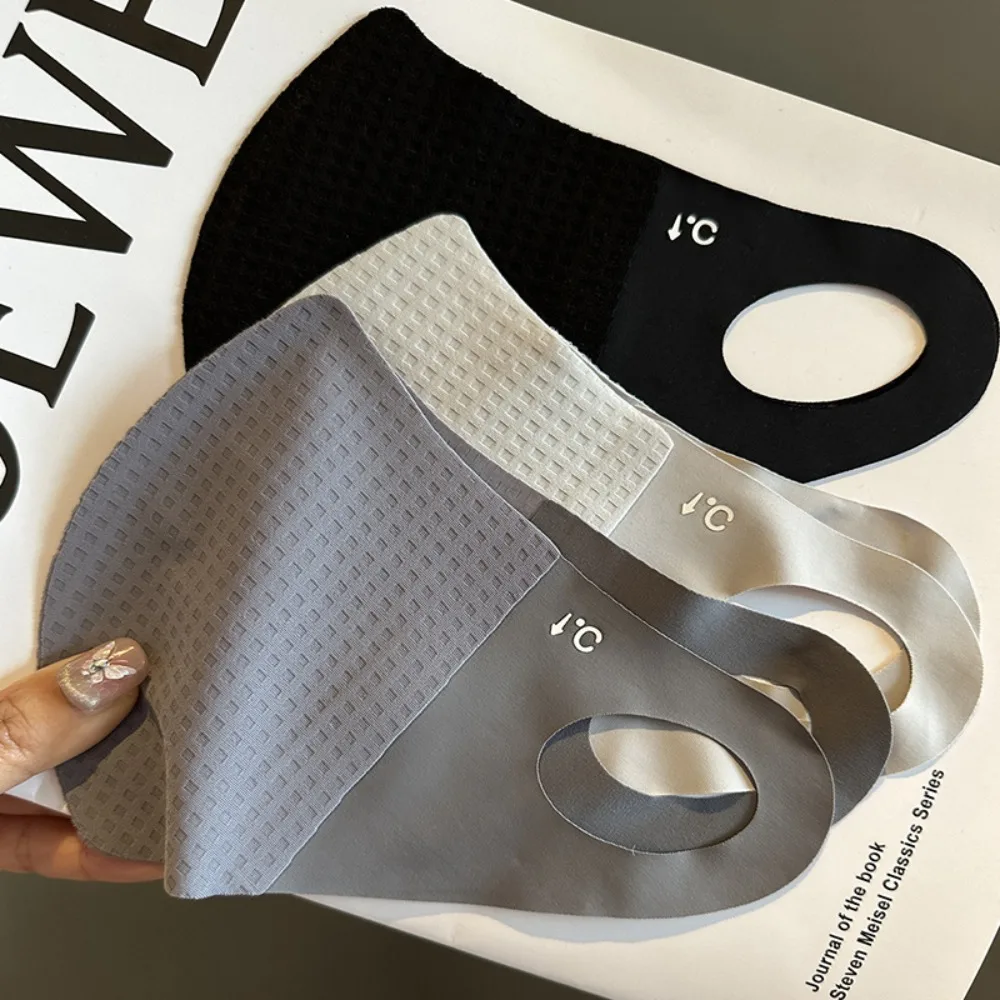 Hot Sale Breathable Ice Silk Mask Traceless Anti Pollen Sunshade Mask Cellular Ultrathin Face Veil Summer