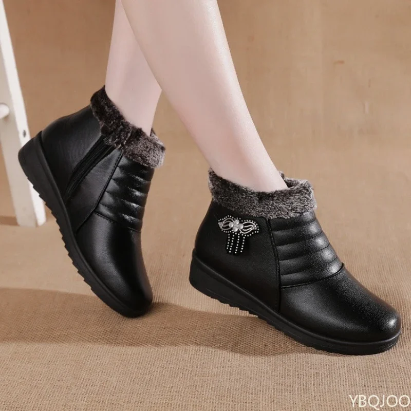 2026 Große Größe Neuer Winterstil mit Plüsch-Baumwollschuhen für Mittelalte und Ältere Menschen Rutschfeste Bequeme Weichsohlige Stiefel – Detail 7