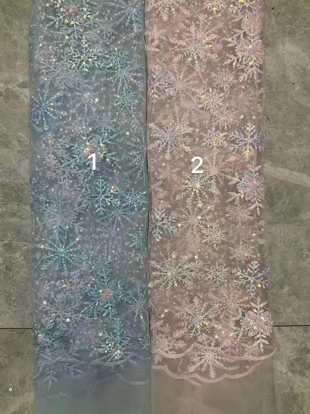 130cm de largura luz azul/rosa malha lantejoulas bordado tecido renda floco de neve contas fatia vestido tecido lantejoulas vestido material x810