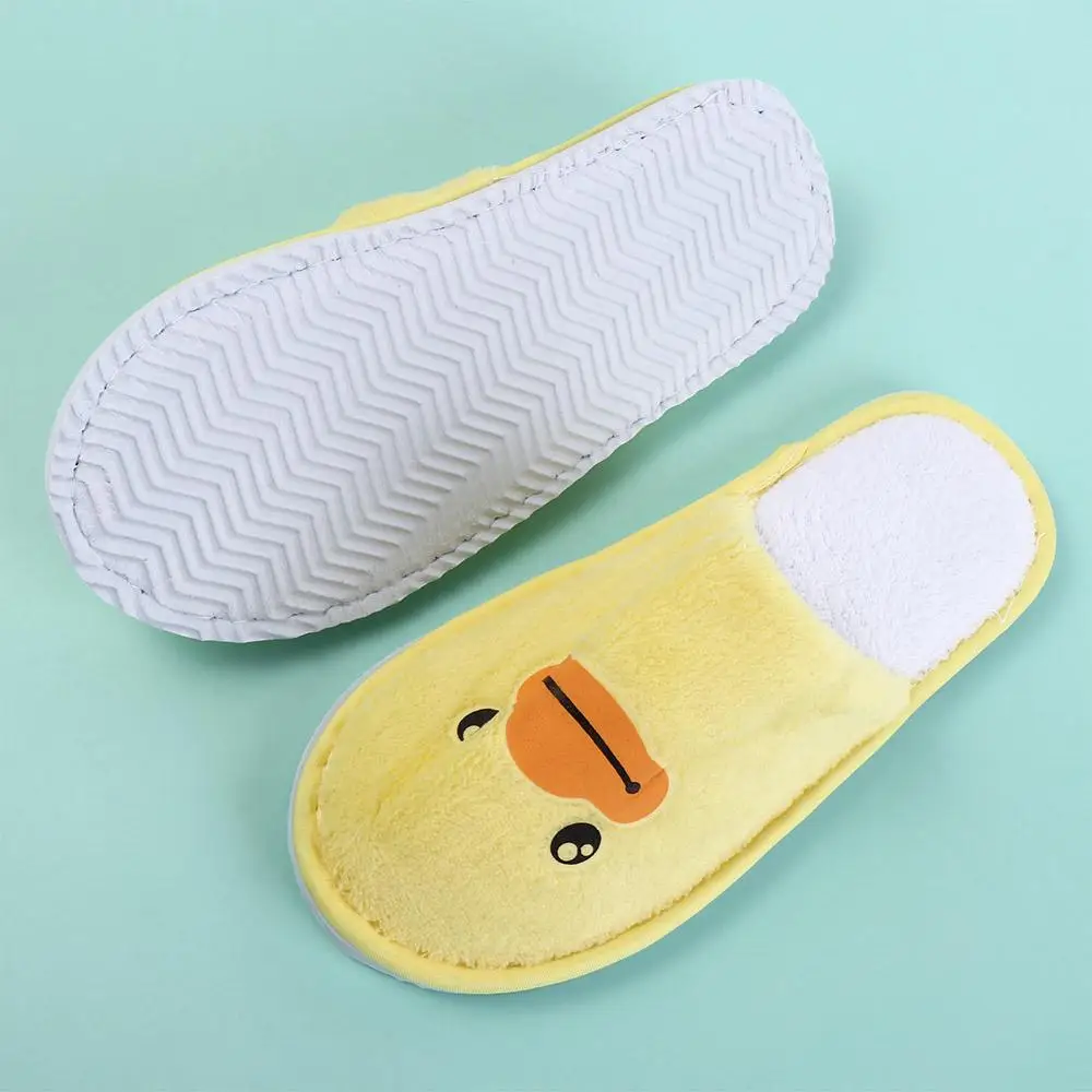 Zapatillas desechables de pato amarillo para niños, pantuflas de Hotel informales de dibujos animados, cómodas, talla única