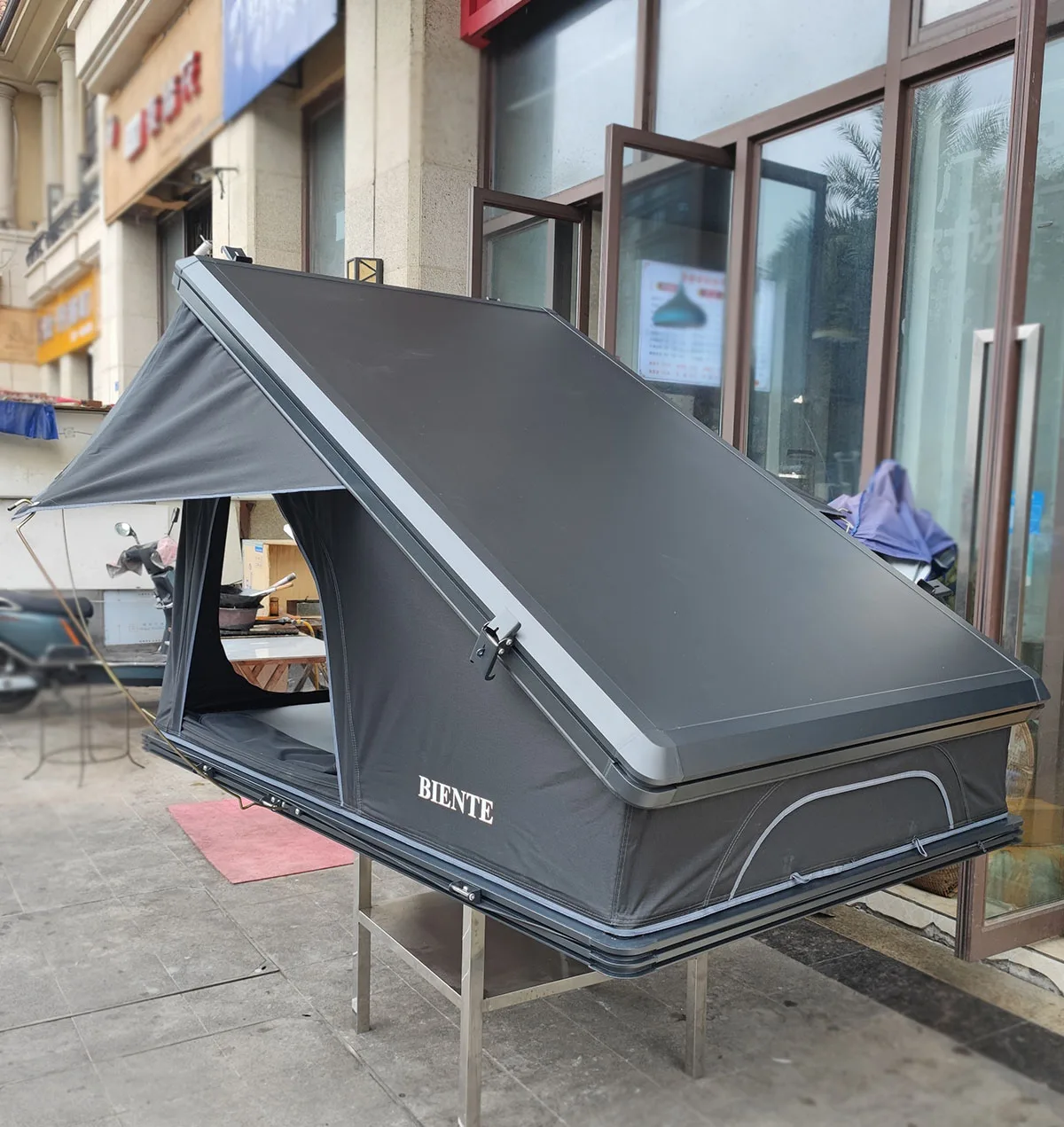 Wholesale Camping Outdoor 2-3 Person Car Roof Top Tent Australia Triangle Aluminum Hard Shell Four-Season Rooftop Tents