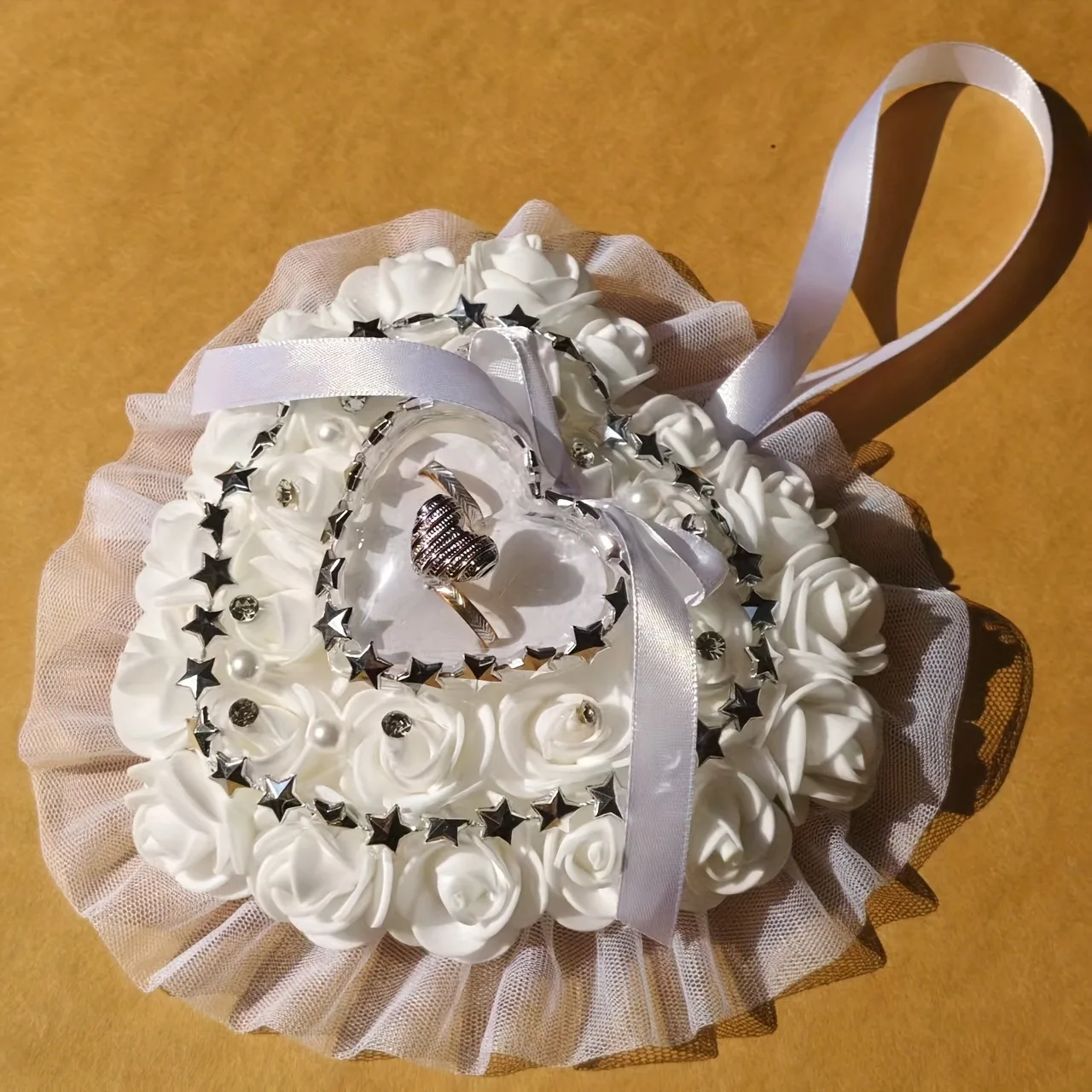 Europees retro trouwringkussen met sterdecoratie, elegant en genereus, geschikt voor het verwisselen van trouwringen