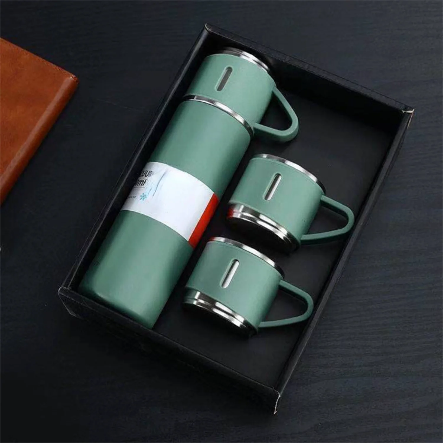 

Hot selling 304 Stainless Steel Vacuum Flask Gift Set With One Cup Two Lid Gift Box Water Bottle
