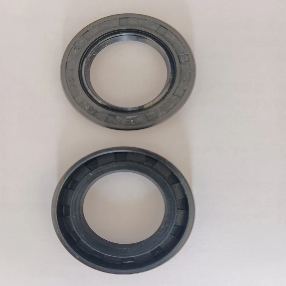 

Сальник вала пропеллера для новой модели 2-тактного подвесного мотора Yamaha 60-85 л.с. Запчасти No: 93101-25M03