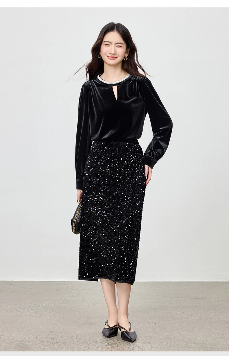 

Женская футболка из натурального шелка и бархата с жемчужным кружевным воротником и длинными рукавами. Оригинальный дизайн, элегантный стильный. Мягкая и удобная одежда