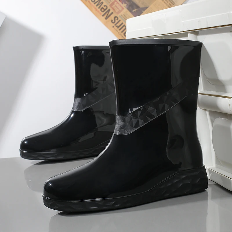 Women's Mid-Calf Integrated Soft Waterproof Rain Boots with Thick Cushioning and Non-Slip Soles, Suitable for Rainy Days, Co