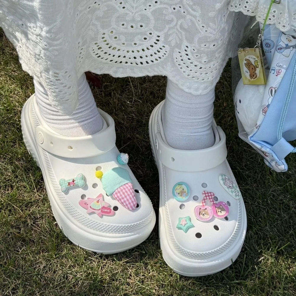 

Lovely Sweet Ice Cream Series Fresh Adornment for Clogs Sandals Ins Popular Footwear Decoration DIY Cute Kids Boys Girls Gifts