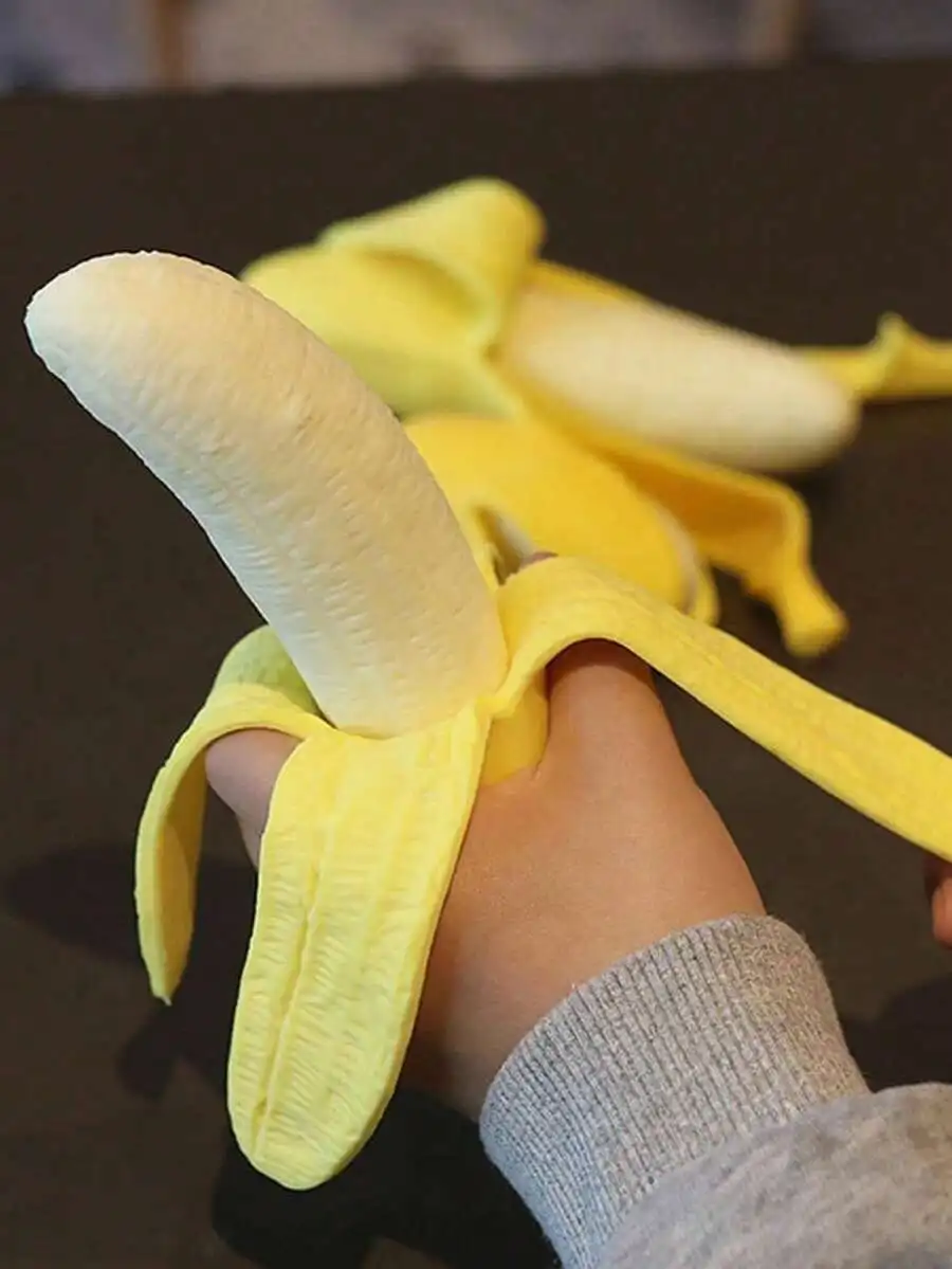 1pc Peeling Banana Squishy Toy, Realistic Stretchy Stress Relief Squeeze Ball, Novelty Fidget Toy - Detail 1