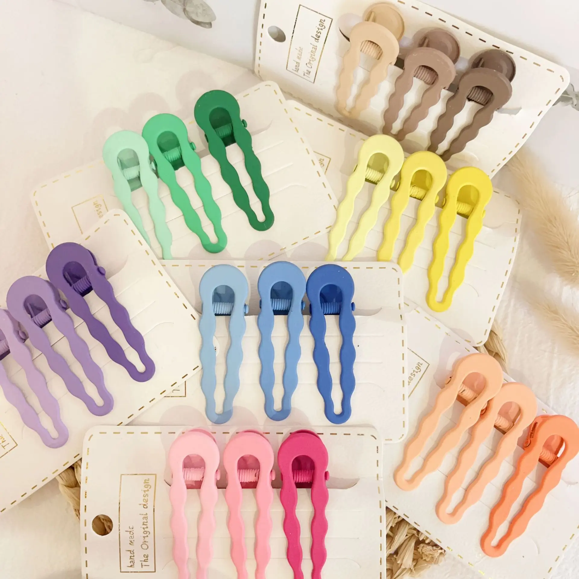 

Cute Candy Color Hair Clips Girl Bangs Barrettes Make Up Non-slip Grips Headwear Fashion Hair Claw Hair Accessories for Women