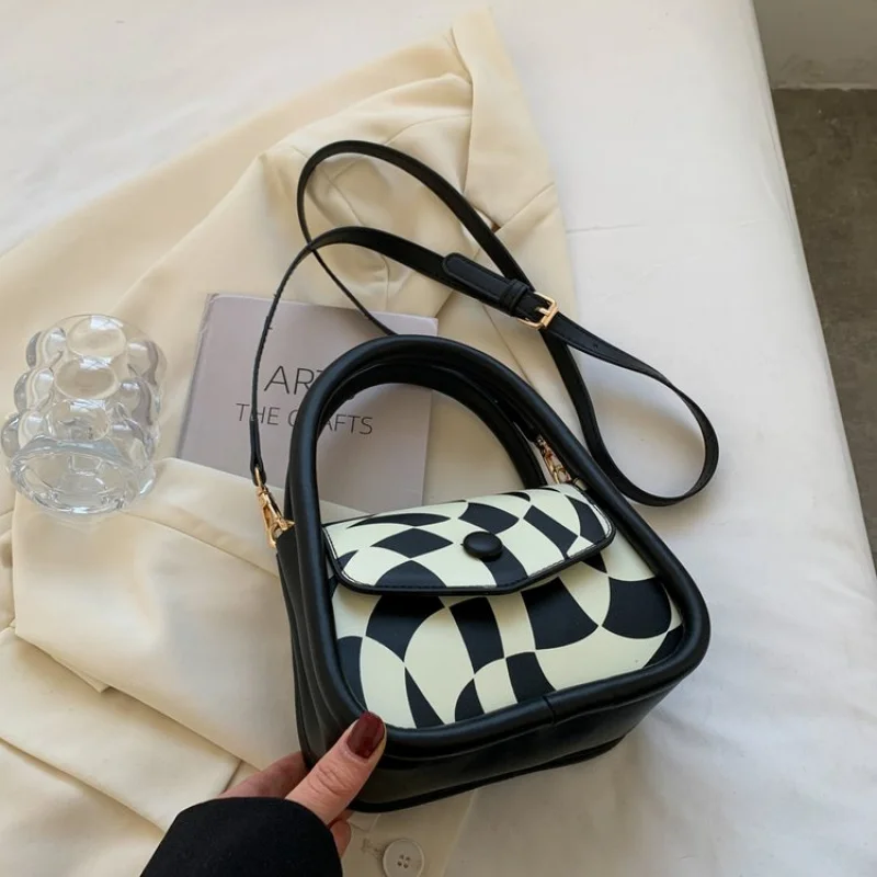 

Luxury Brand Leather Shoulder Bag Crossbody Bag For Ladies, Women's Handbag Tote Bag Messenger Bag Popular Designer