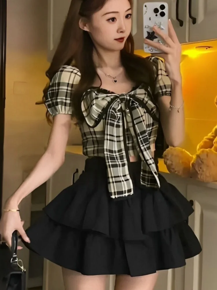 

Женский летний комплект 2025: топ с узлом и пышными рукавами и юбка-трапеция с высокой талией, комплект из двух предметов