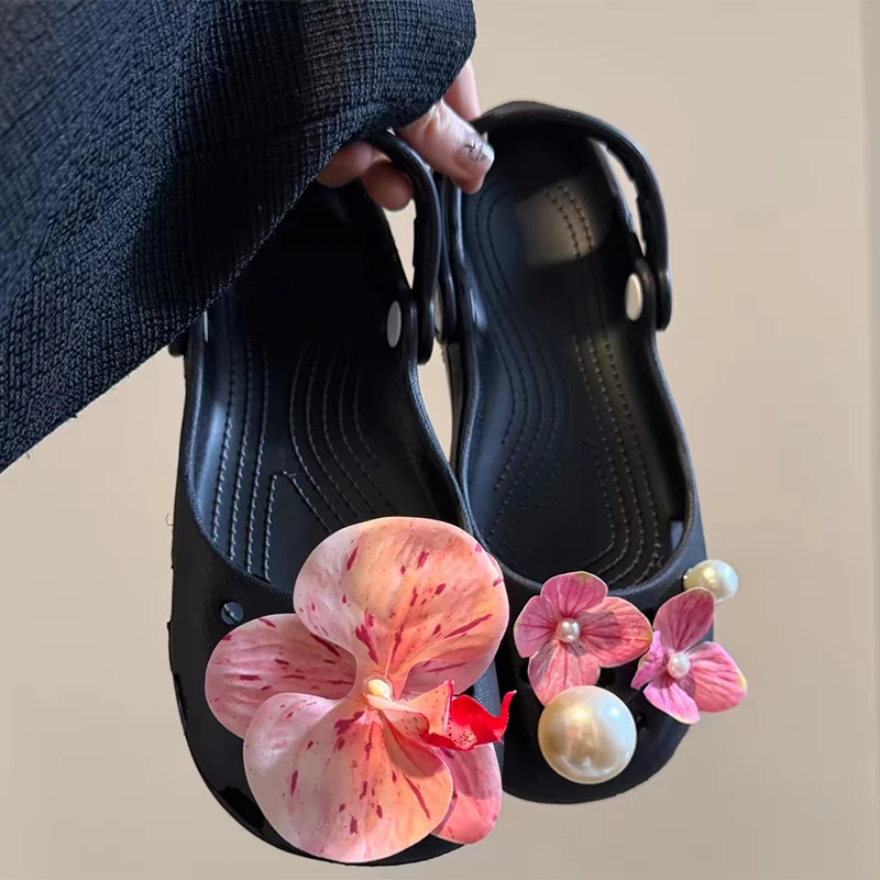 Designer Retro Flower Diy Ballet Clogs Women Summer 2026 Elegant Pearl Beach Sandals Woman Soft Soles Non Slip Mary Jane Slides