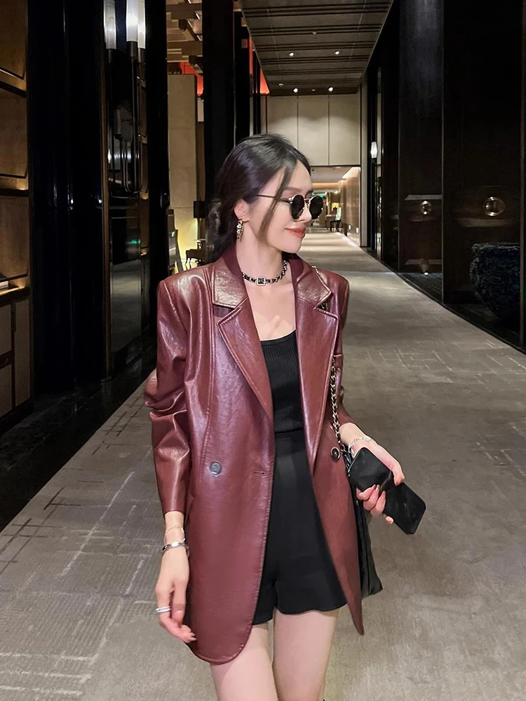 سترة كلاسيكية من جلد البولي يوريثان باللون العنابي للنساء معطف جيب بياقة مقلوبة لخريف 2025 ملابس خارجية أنيقة غير رسمية جديدة
