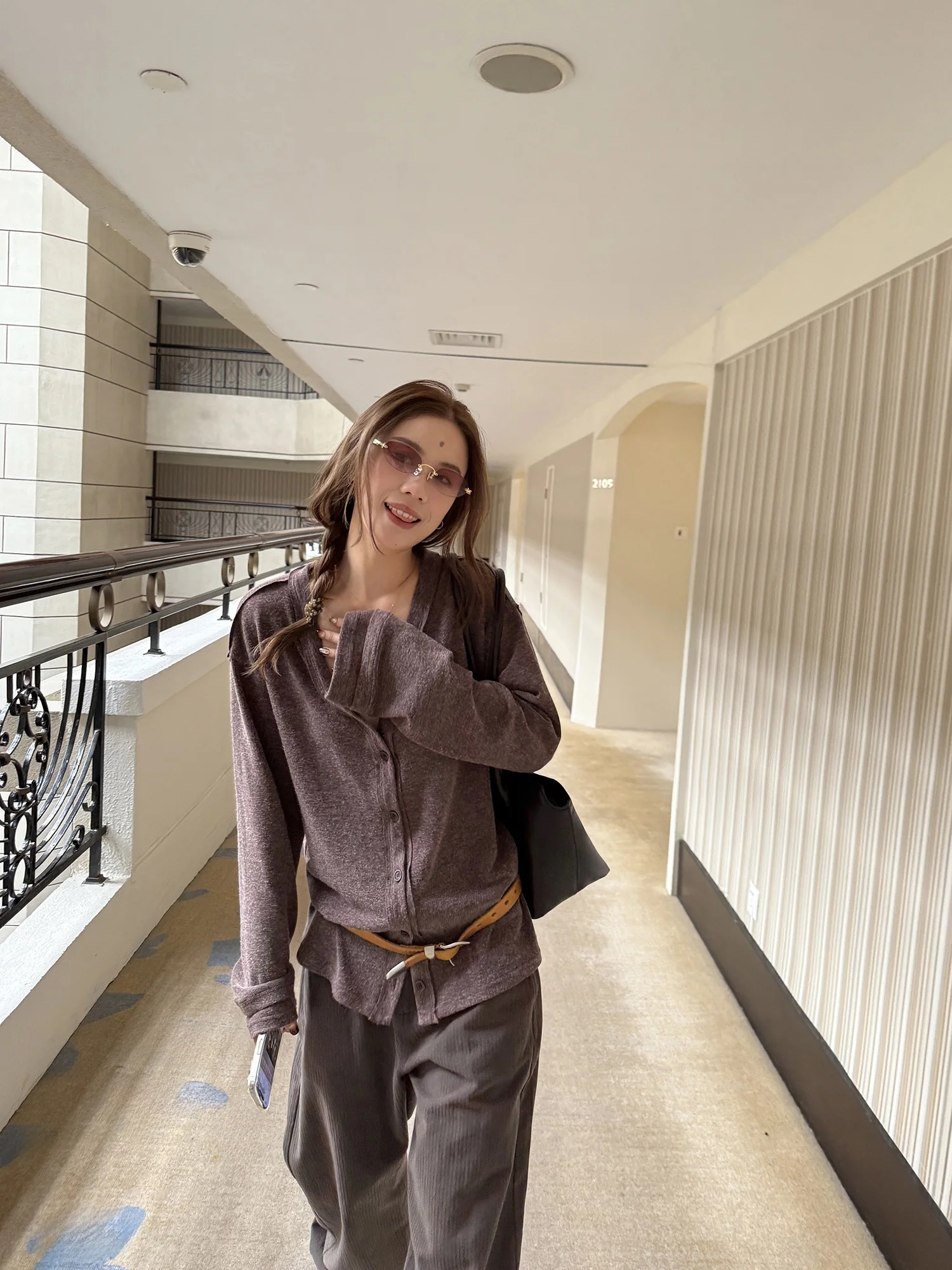 

LelyMooch женский длинный вязаный свитер V-Ne, похожий на шерсть, повседневный свободный крой, кардиган из смеси полиэстера, пальто