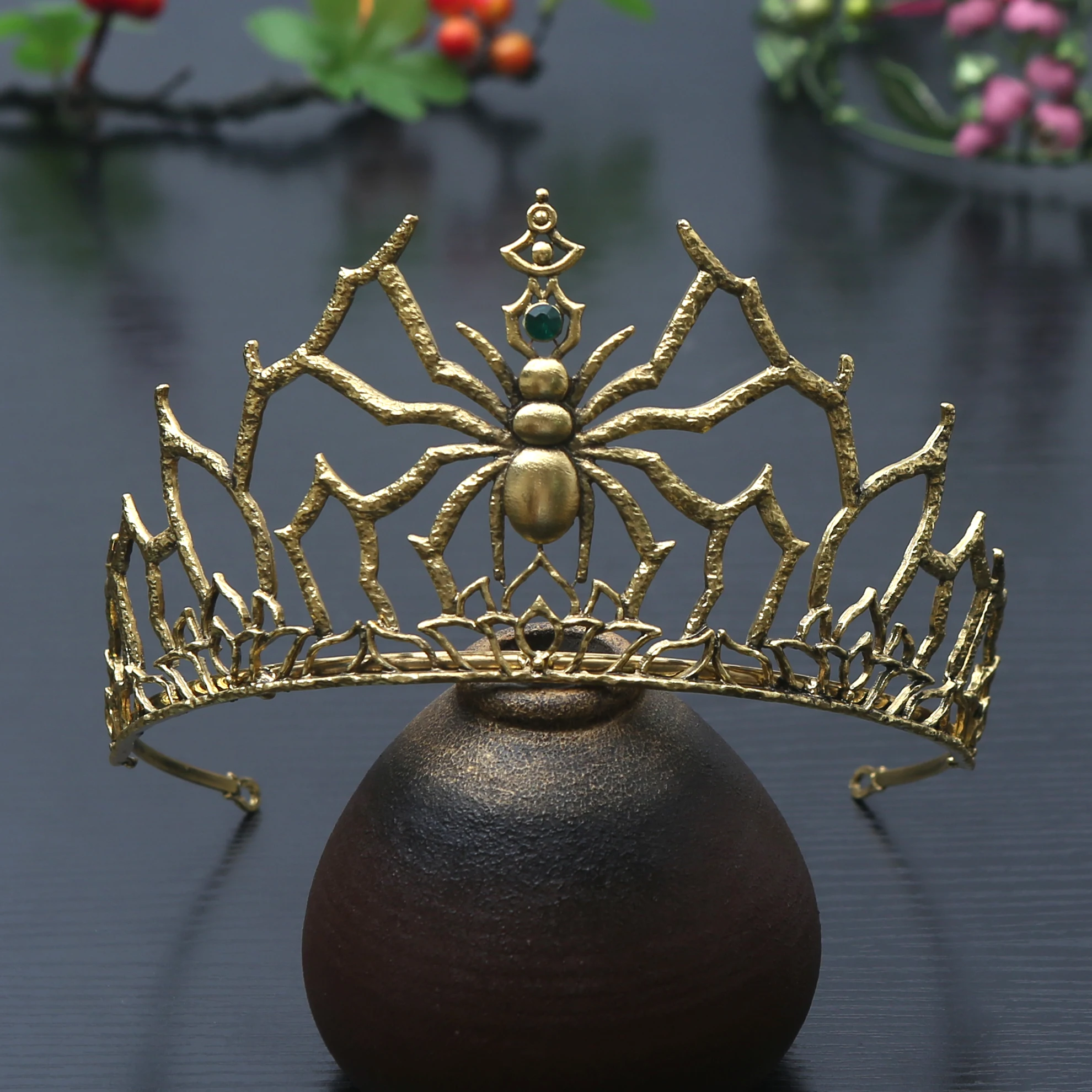 

1 Piece Gothic Spider Web Tiara - Gold - Toned Metal with Emerald Accent, Intricate Spider & Web Design, Ideal for Halloween, Co