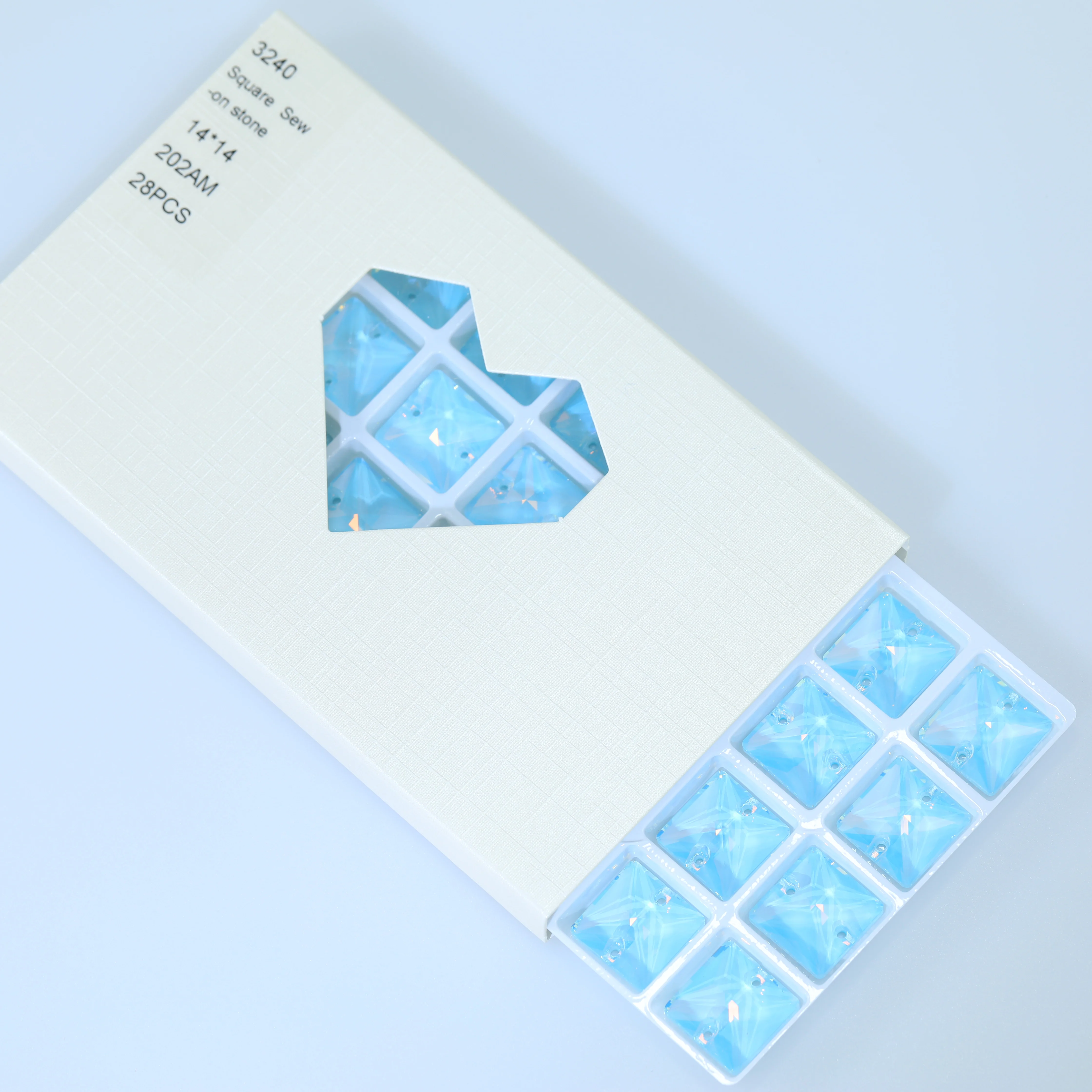 Quadratische aufnähbare Strasssteine AB K9 Glaskristall Strass für Hochzeitskleider, Schuhe, Kleidungsstücke, Taschen, DIY-Bastelarbeiten, Kleidungsdekoration, Großhandel – Detail 6