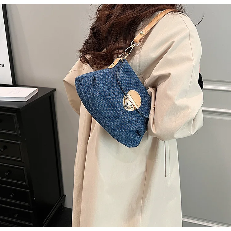 2024 new niche design versatile shoulder/crossbody denim saddle bag