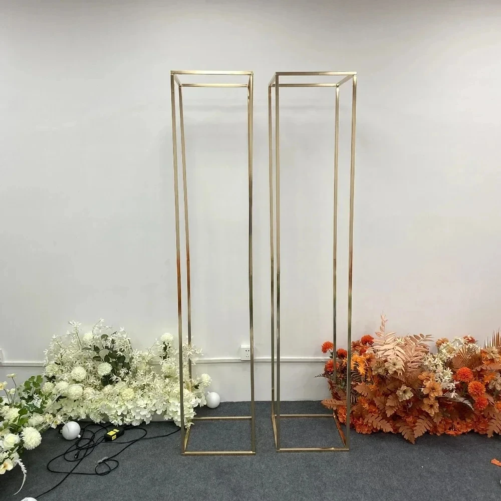Eleganter, glänzender, vergoldeter Blumenbogenständer für Hochzeitszeremonien und Partydekoration im Freien. – Detail 4
