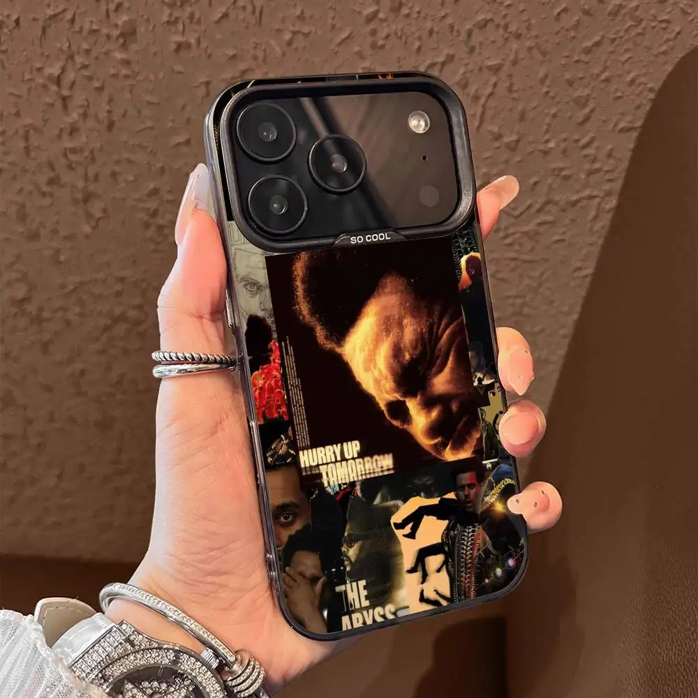 Casing HP T-The Weeknd Hurry Up Tomorrow XO untuk iPhone 17,16,15,14,13,12,11,Pro,Max,Plus,E,Air,Mini Hitam Bahan TPU