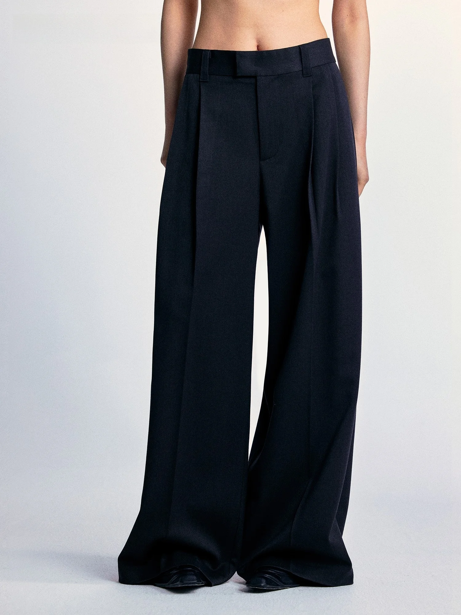 

VERMO Anti-Wrinkle Wool Blend Straight Waist Wide Leg Pants Elegant Business Trousers for Young Professional Women