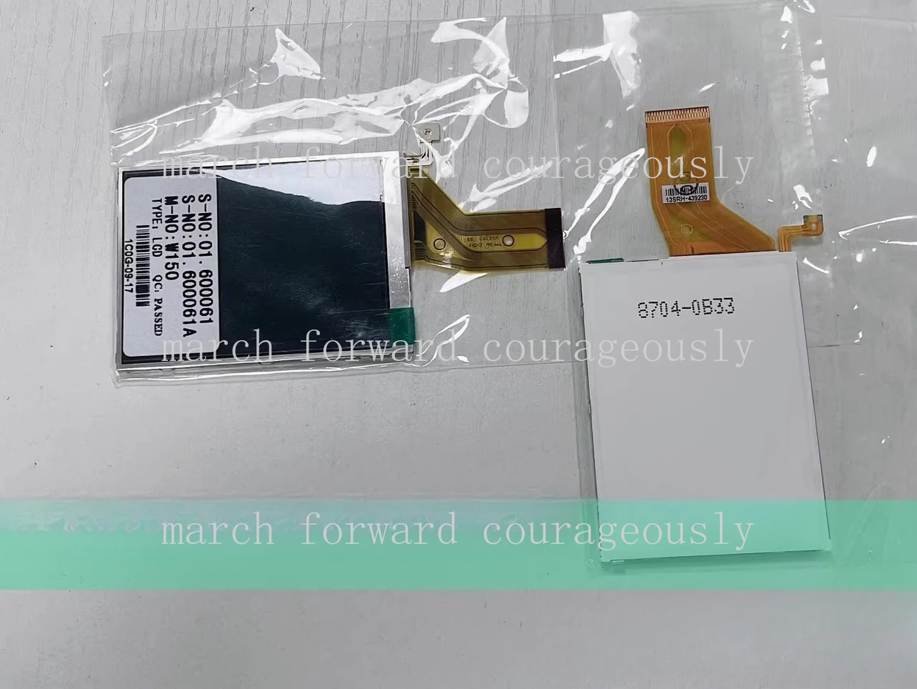

For Sony DSC-W150, W170, W300, W210, W220 - LCD Screens, Brand New