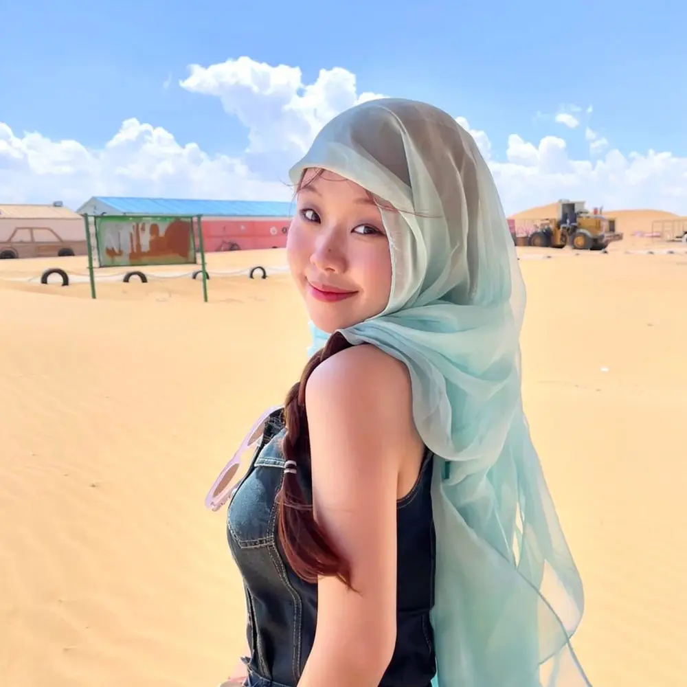 Womens Oversized Chiffon Scarf Ethnic Sunscreen Shawl Beach Cover Up Soft Headwrap Travel Photography Fashion Accessory