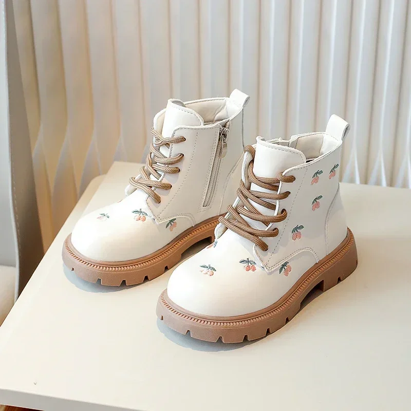 2024Autumn and Winter New Kids Fashion Embroidery Cherry Short Boots Korean Style Girls Versatile Soft Sole Child Casual Boots