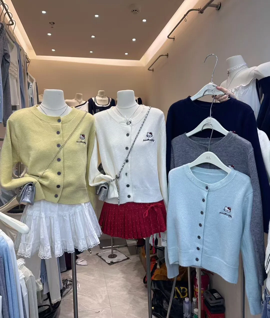 Bonito desenho animado KT bordado redondo Ne casual malha aberta cardigan feminino top coreano sle longo sve ajuste regular outono wi...