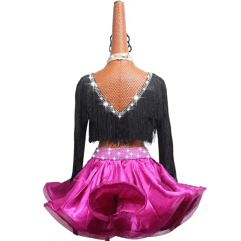 Abito da ballo latino da donna Costumi da competizione Abbigliamento da spettacolo Gonna a lisca di pesce con nappa a maniche lunghe con scollo a V nero per bambini