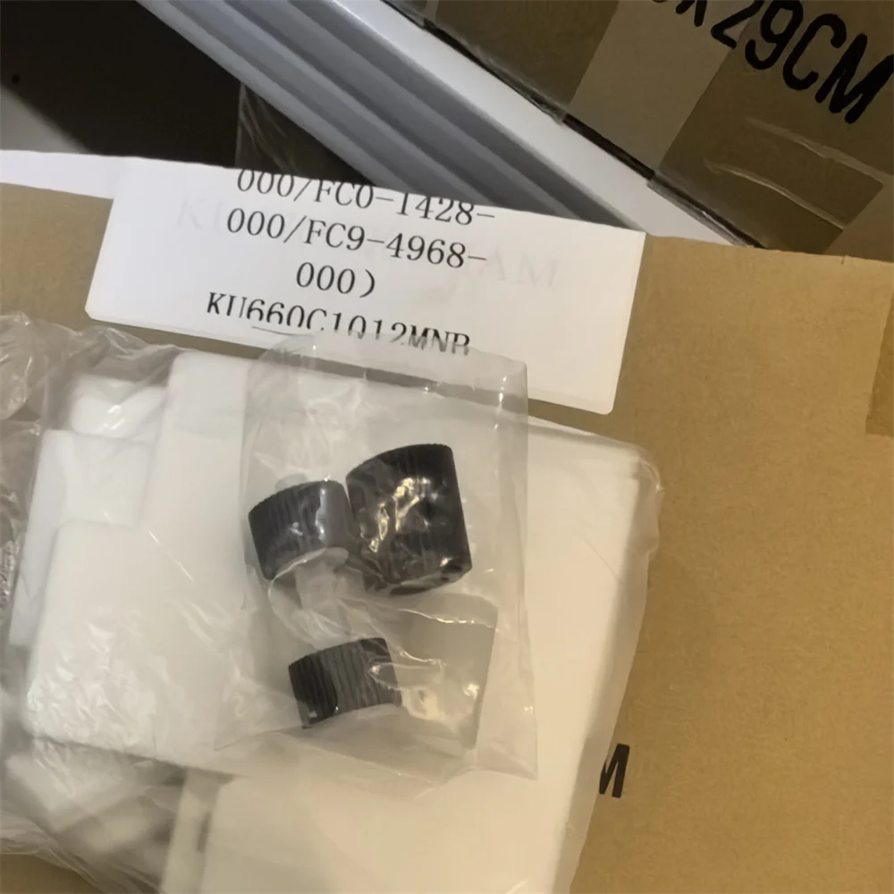 

1X FC9-4968-000 FL0-1428-000 FM1-N521-010 FC6-2784-000 FL0-3193-000 Ролик подачи разделения датчиков DADF для CANON