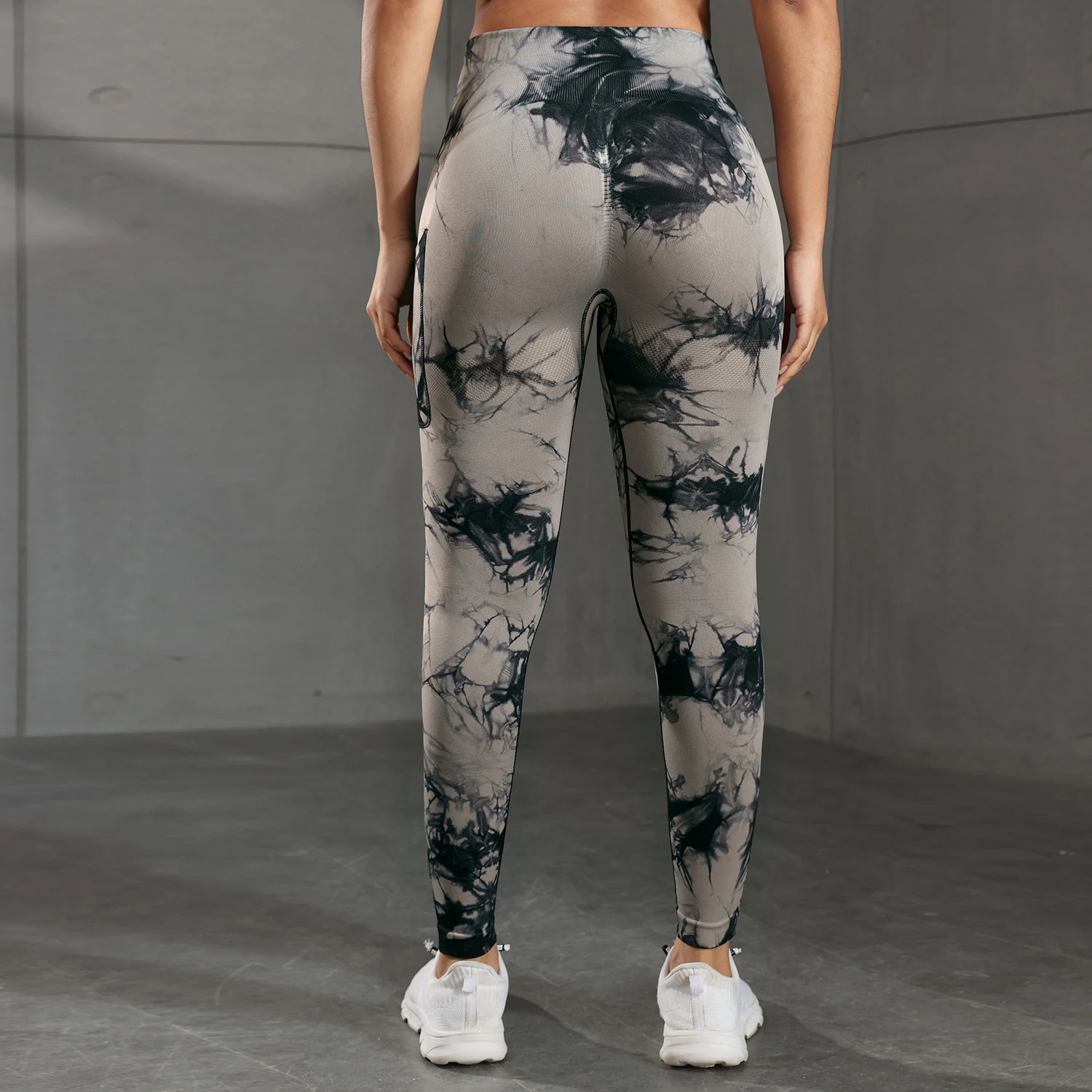 CHRLEISURE Women Tie Dye Yoga Pants with Pockets Push Up Sports Leggings High Waist Butt Lifting Fitness Tights Tracksuit