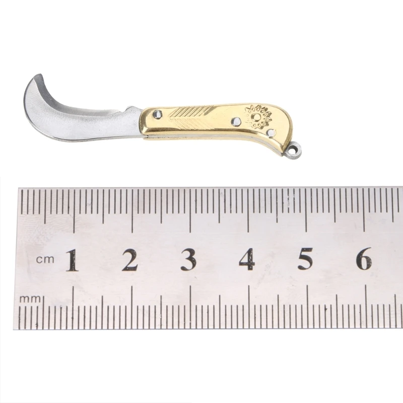 Y1UB Retro Carving Small Pocket Keychain Mini Folding Folder Knife Brass New