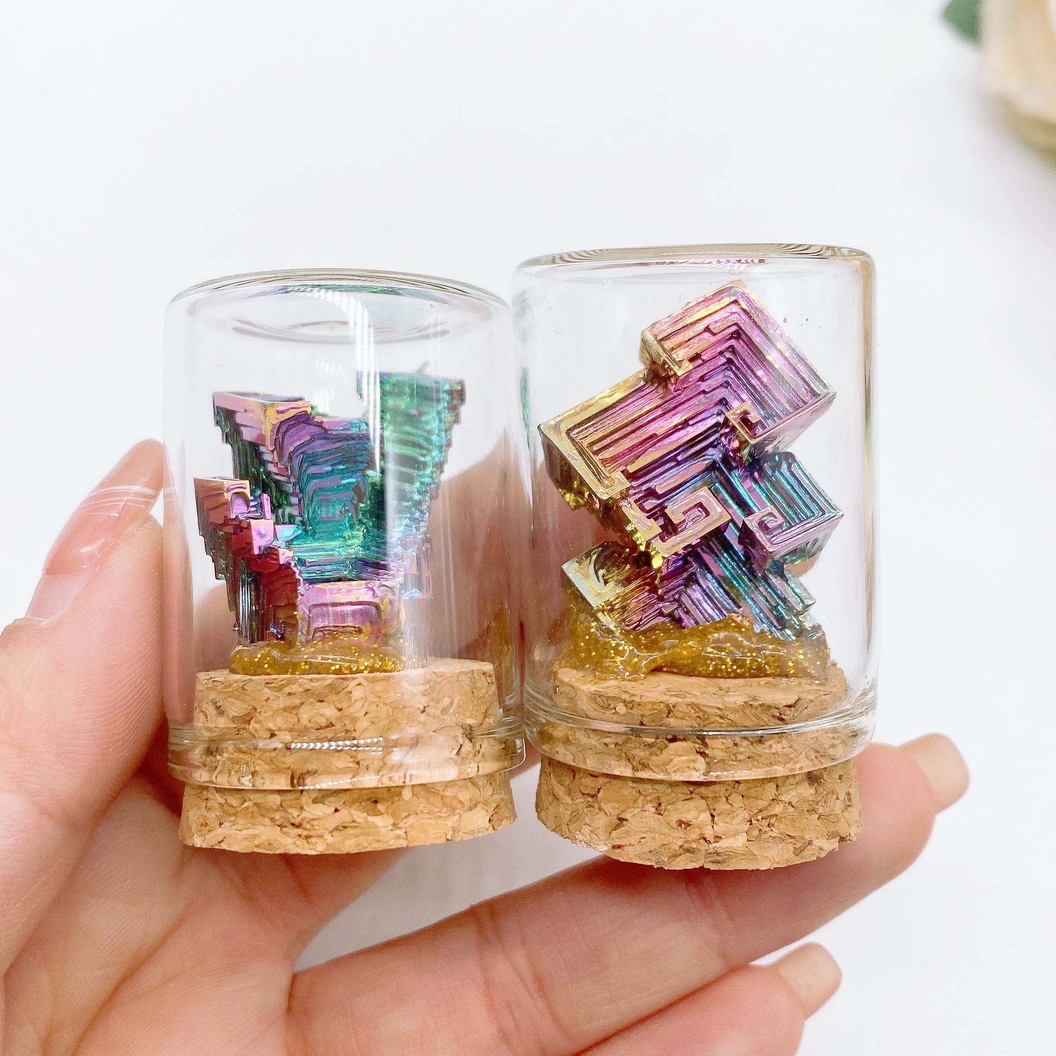 1PC Natural Metal Stone Irregular Bismuth Ore Specimen Glass Wishing Bottle Raw Mineral Home Decoration Teaching Materials Gift