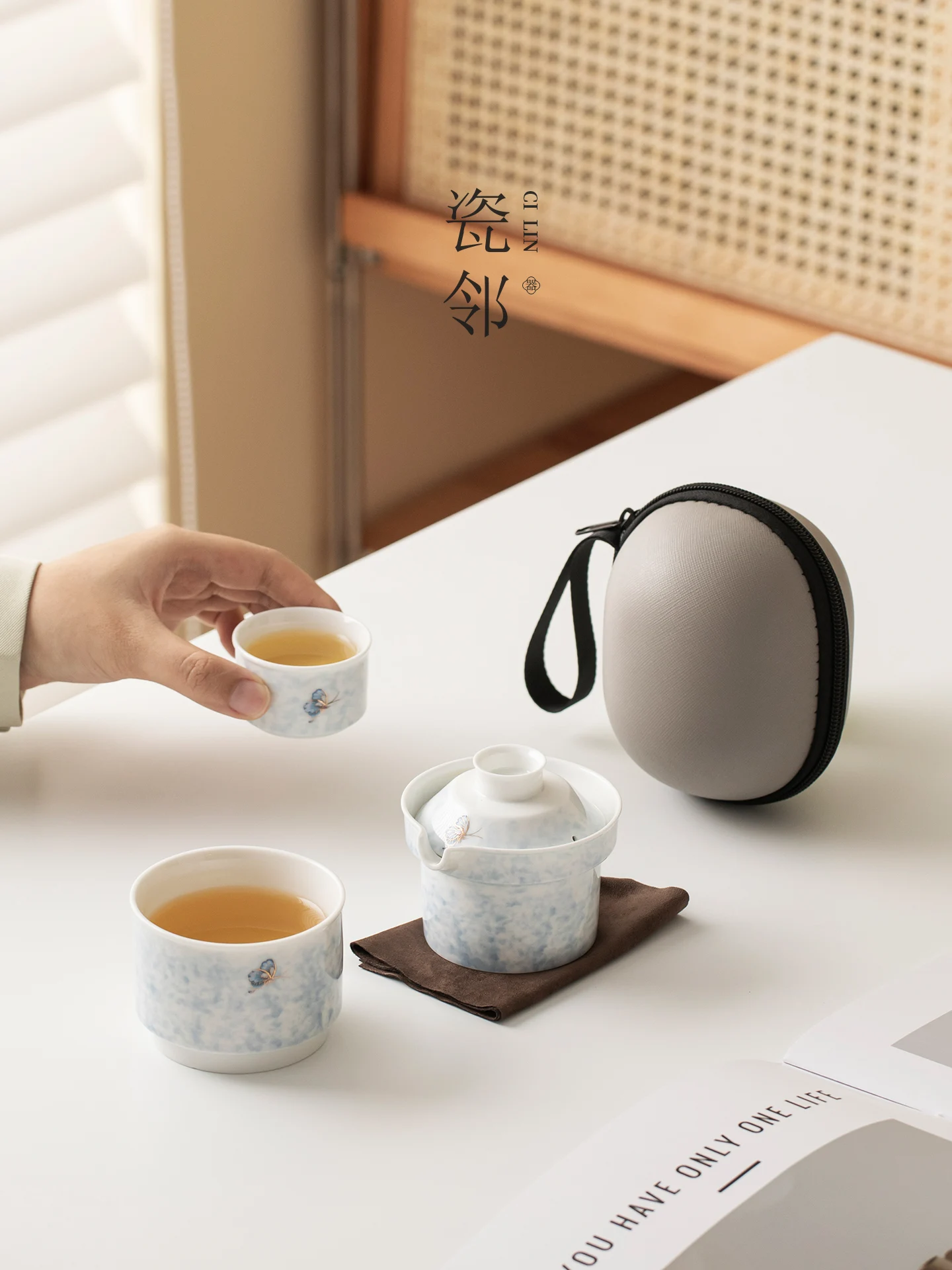 

Portable Ceramic Tea Set Travel Size One Pot Two Cups Outdoor Portable Gongfu Tea Set Quick Guest Cup Neighbors Wind Thought ...
