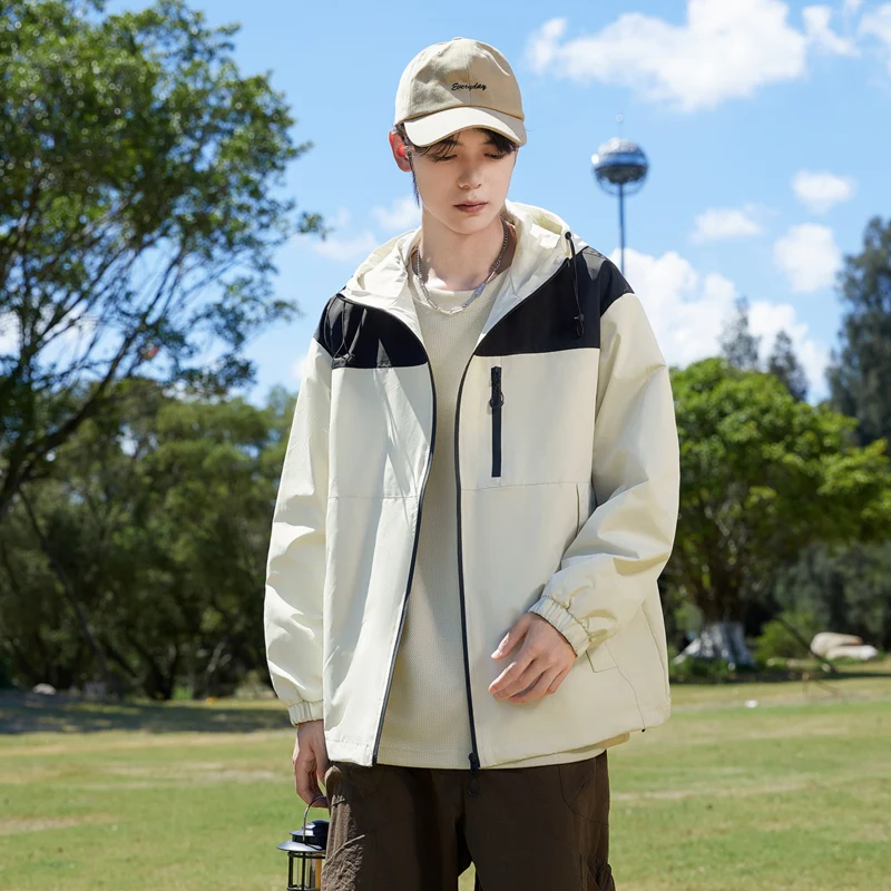 

Men's Outdoor Fashion Trend Sports and Leisure Windproof Breathable Assault Jacket Versatile Warm Jacket for Spring and Autumn