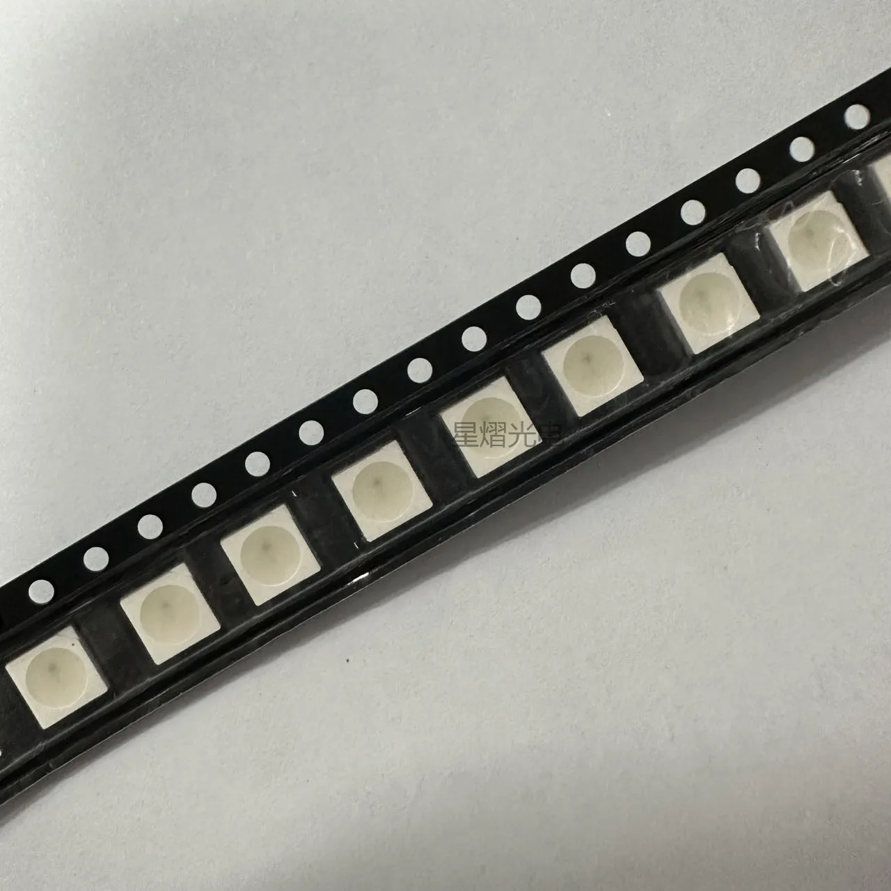 100pcs 5050RGB Addressable LED WS2812B 4-Pin Built-in IC Programmable - Frosted/Transparent High Brightness