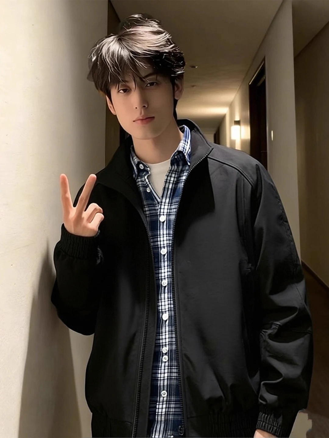 

Мужская черная бейсбольная куртка Cleanfit: весенняя, в американском стиле, деконструированная, с воротником-стойкой, укороченная, с декоративной молнией