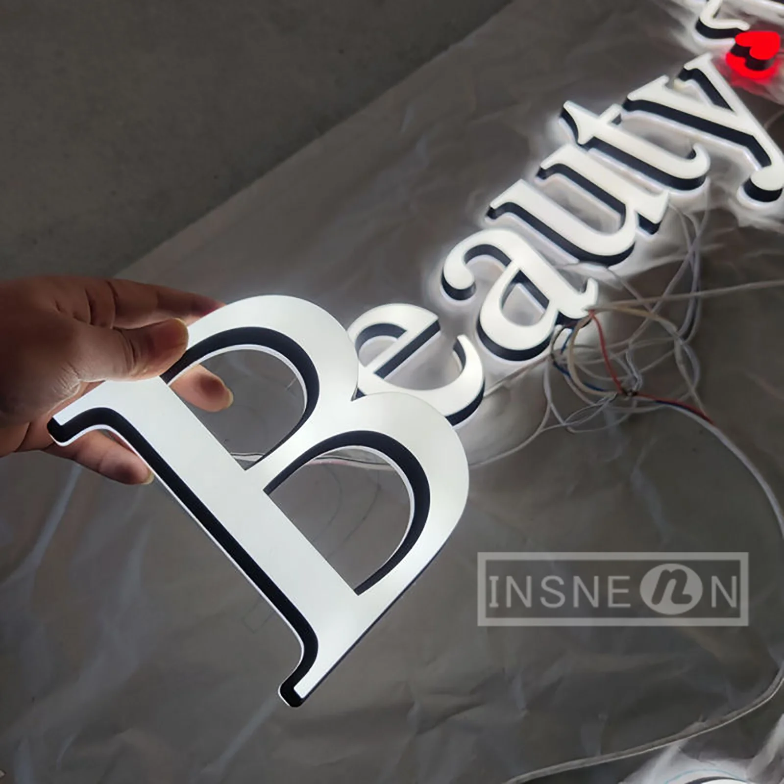 

Custom LED Business Logo 3D Circular Letter Sign Metal Custom LED Lights Outdoor Decoration House Advertising Sign Weatherproof