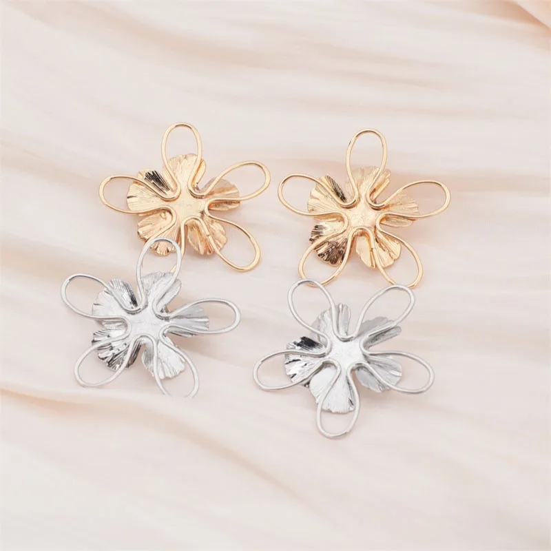 Women\'s Hollow Flower Stud Earrings Gold Color Silver Color Metal Petals Geometry Personality Ear Accessories 2025 new brincos