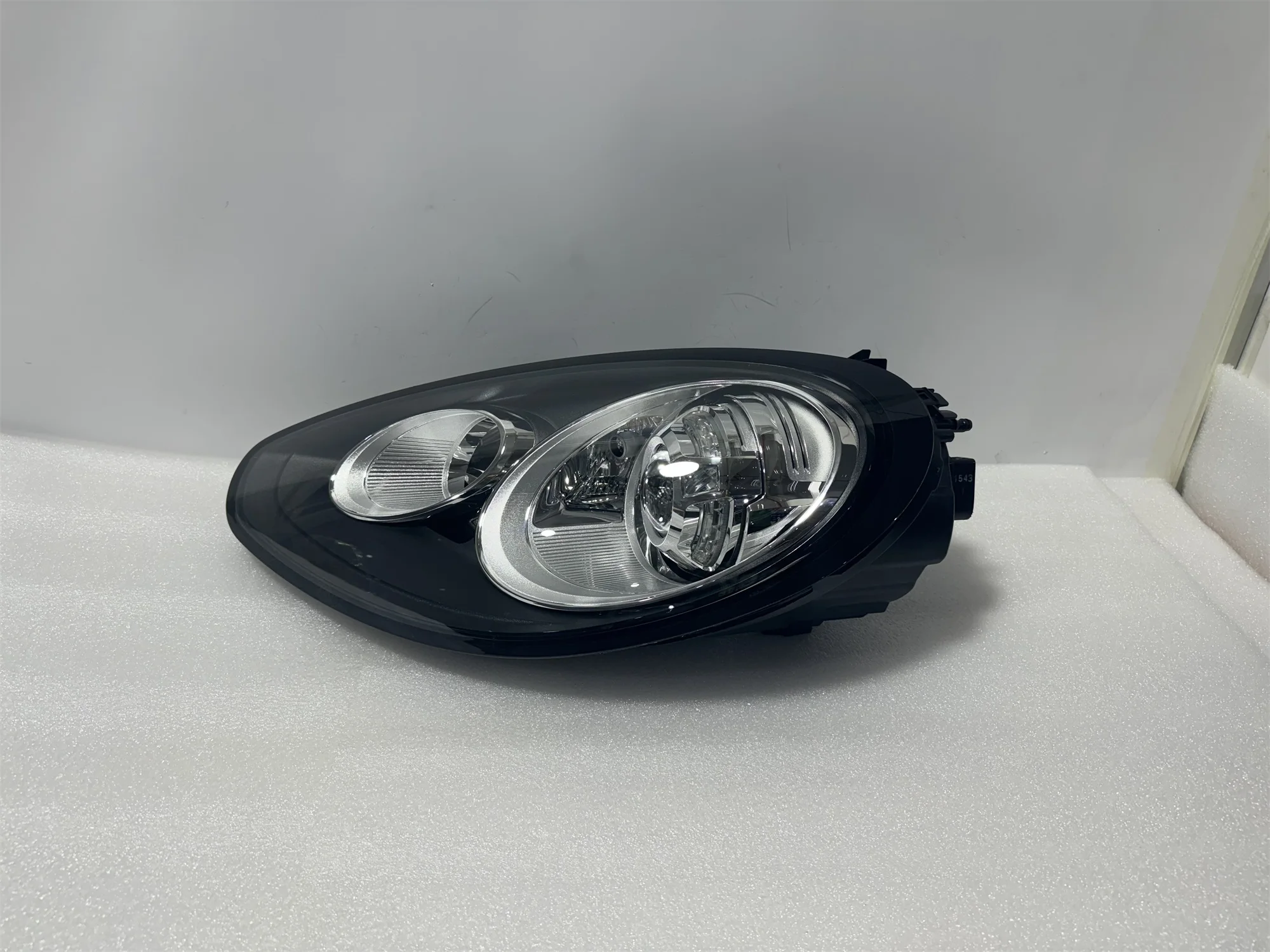 

Factory Hot Selling High Quality Headlights Suitable For Panamera 970 Hernia Headlights 2016 Lighting System 970