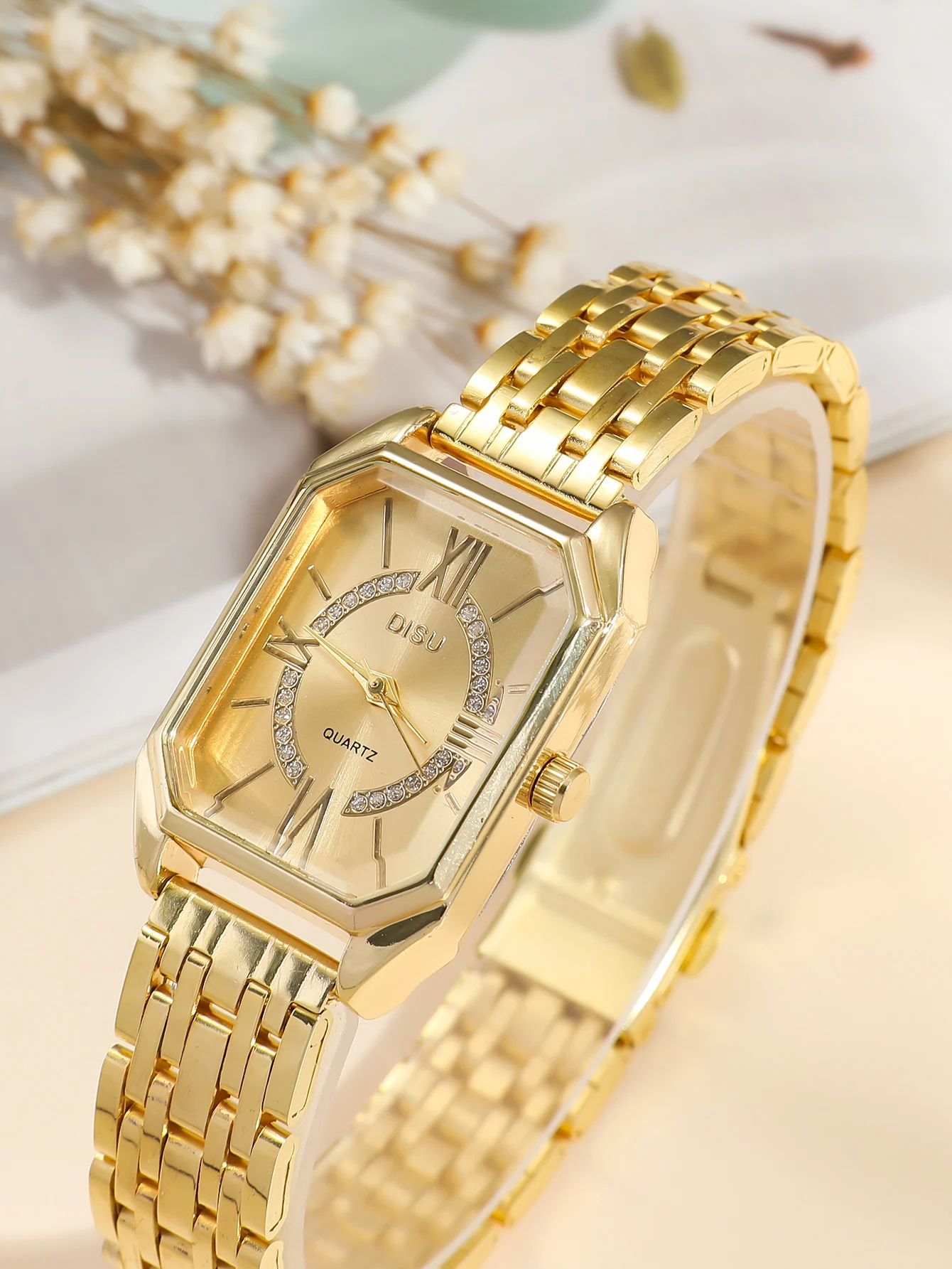 A Classic Fashion Women\'s Business Quartz Watch. Stainless Steel Strap With Square Dial. For Daily Life