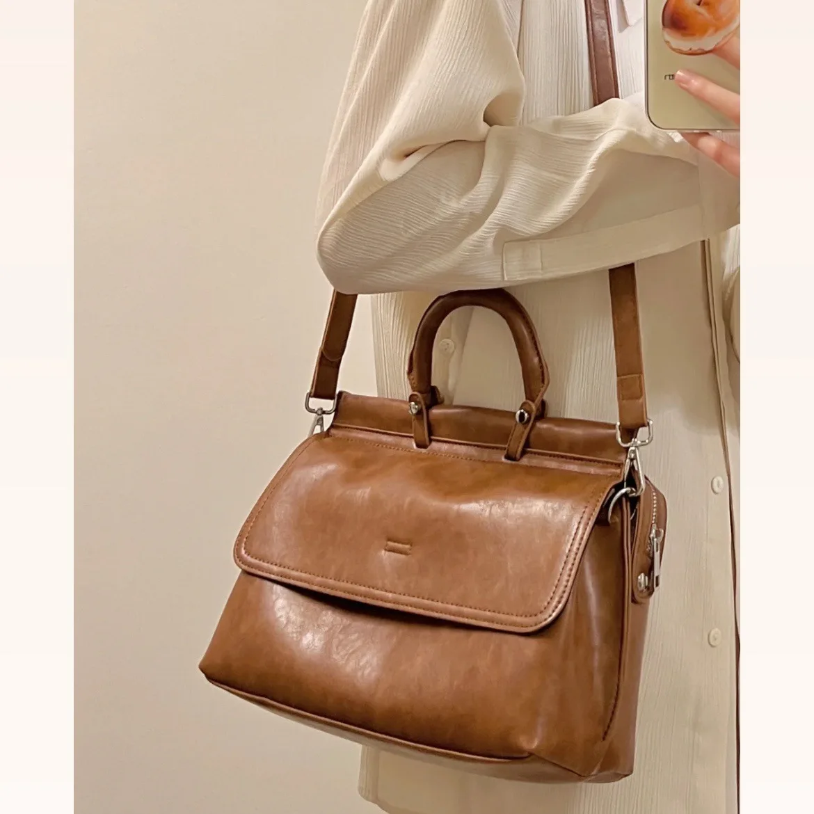 Vintage Women handbag Oil wax skin Elegant Commute briefcase Brand design Female messenger Shoulder Bag multistorey ladies totes