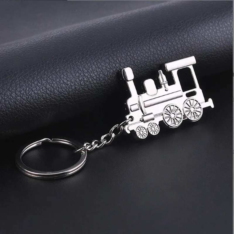 Creative retro steam train locomotive design metal keychain promotion gift keychain